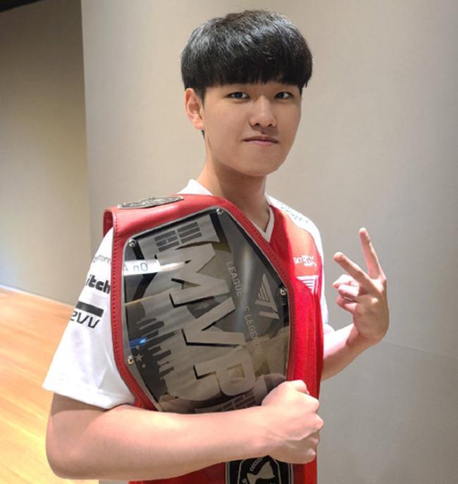 皇马面临新 皇马面临新